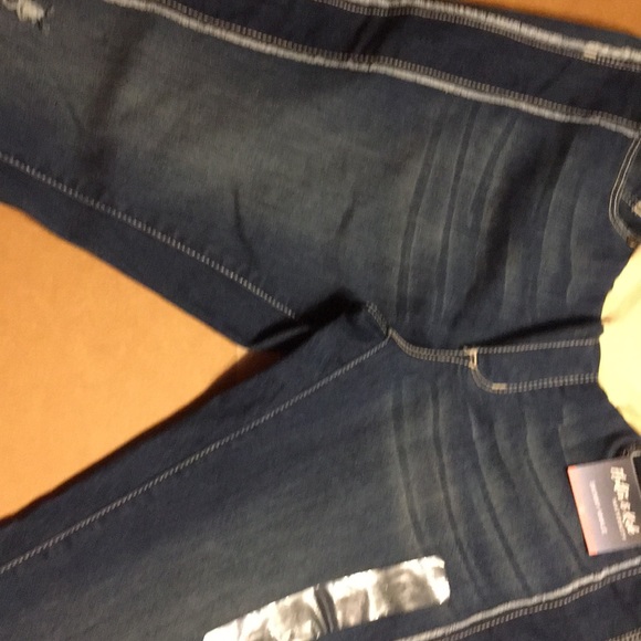 Flutter and Kick Maternity Skinny Ankle Jeans NWT - Picture 3 of 7